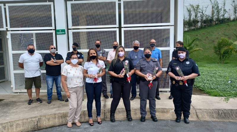 Conseg de Lindoia homenageia policiais femininas