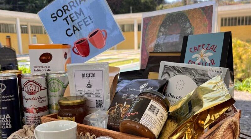 café