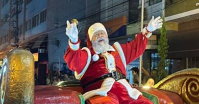 Magia do Natal já chegou em Serra Negra com luzes e Papai Noel Magia do Natal já chegou em Serra Negra com luzes e Papai Noel