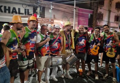 Cavalinho Branco aguça o olfato da plateia em Águas de Lindoia e repete sucesso no Carnaval 2026