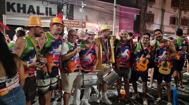 Cavalinho Branco aguça o olfato da plateia em Águas de Lindoia e repete sucesso no Carnaval 2026
