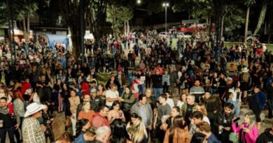 Águas de Lindoia: Festa do Sertão já começou com shows nos finais de semana até dia 31/05 Águas de Lindoia: Festa do Sertão já começou com shows nos finais de semana até dia 31/05