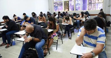 Encceja é no próximo domingo; saiba como consultar locais de provas Encceja é no próximo domingo; saiba como consultar locais de provas